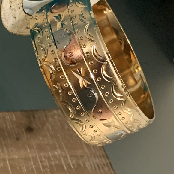 💕 Three Tone Bangle💕 - Picture 6 of 6